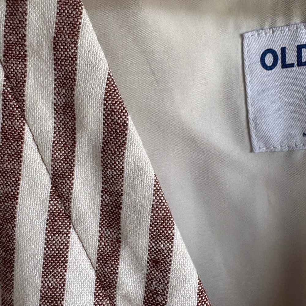 Old Navy Cream Vest - Picture 5 of 6